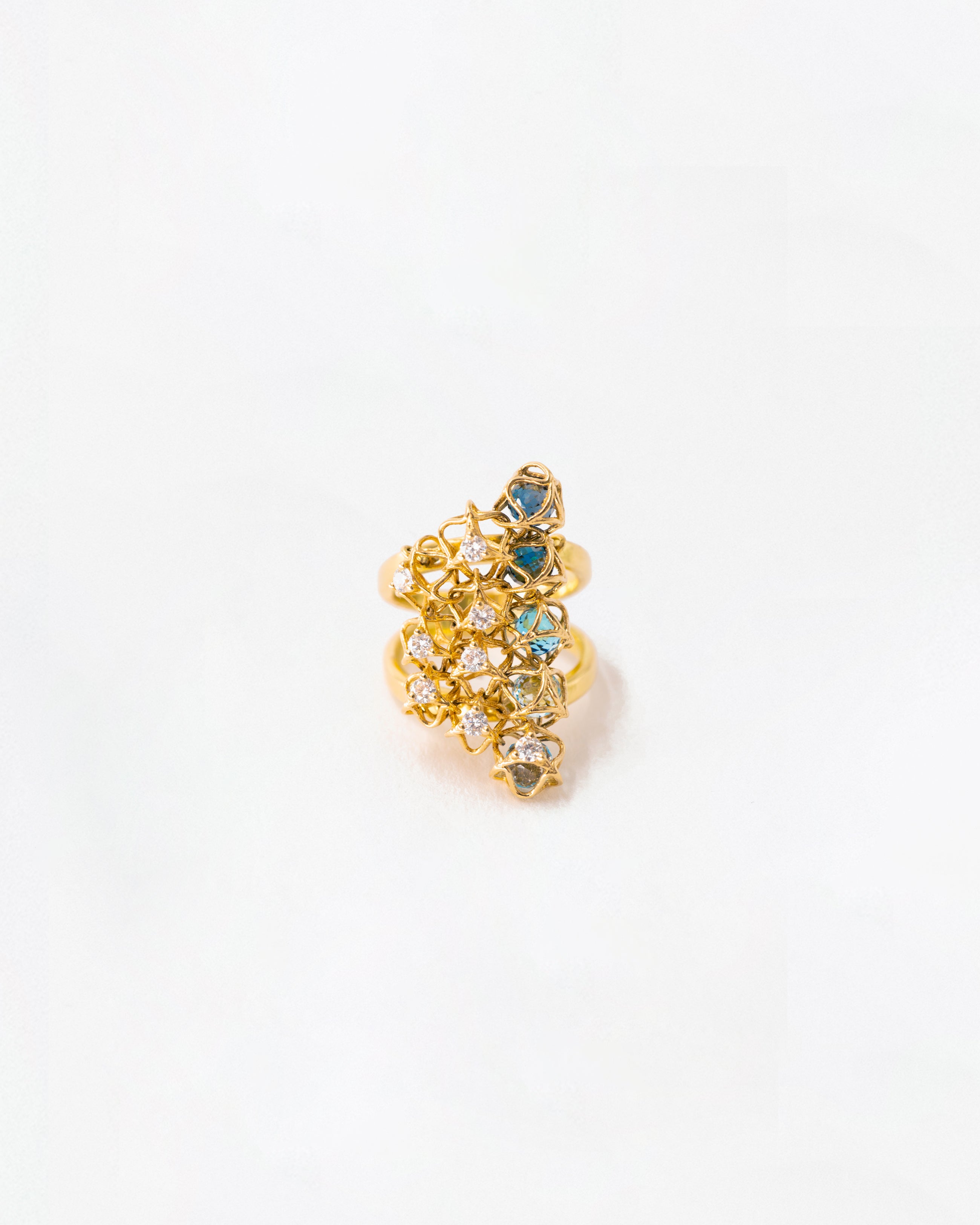 Embrace Couture Ring Wave